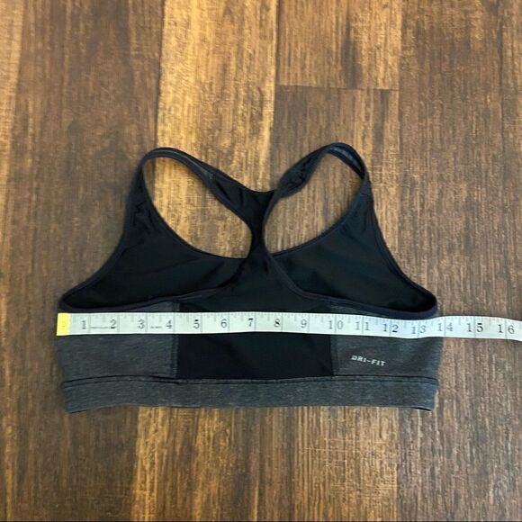 Nike sports bra  - Picture 4 of 5